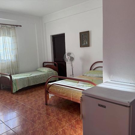 Melas Villa Durrës Eksteriør billede