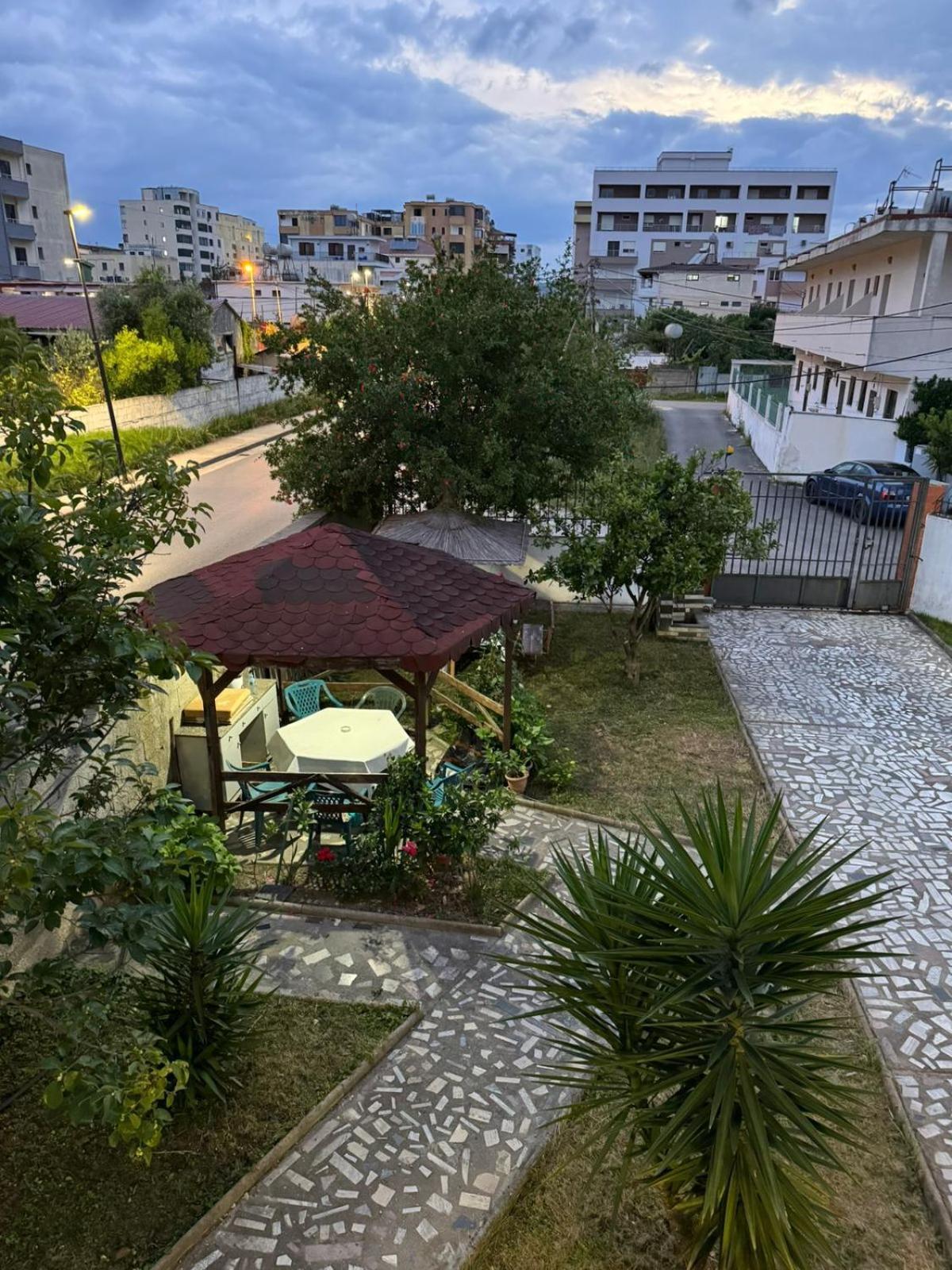 Melas Villa Durrës Eksteriør billede