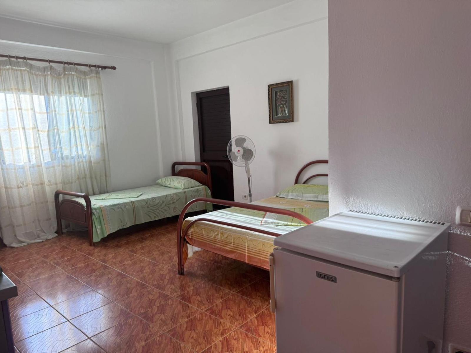 Melas Villa Durrës Eksteriør billede